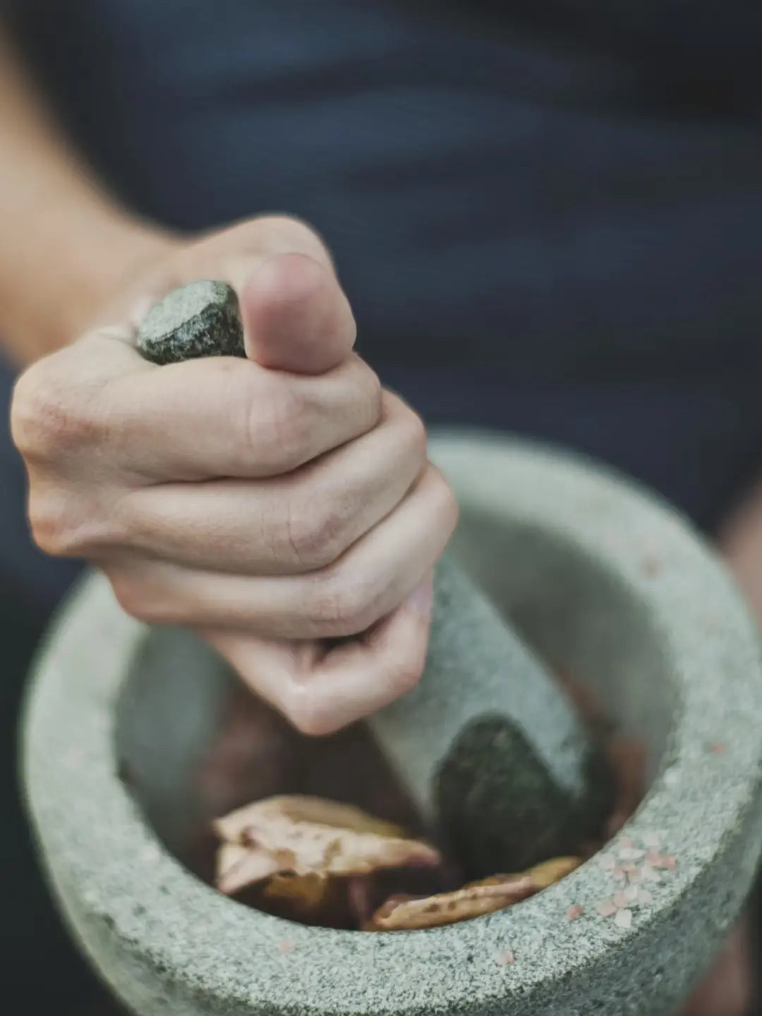 Traditional herbal sachet handmaking