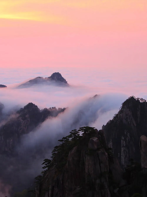 Sunrise view at dawn in Huangshan