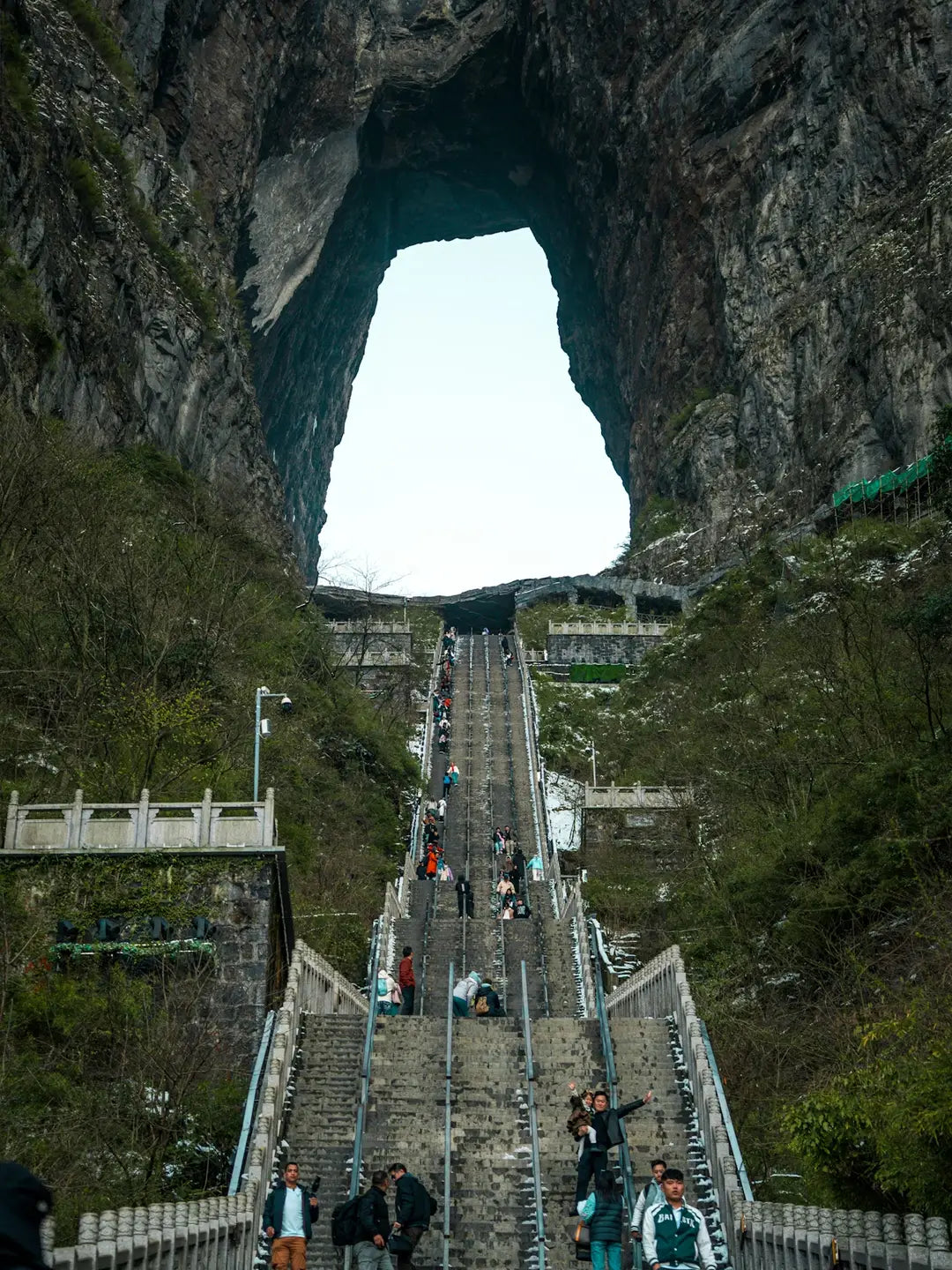 8-Day Zhangjiajie and Shanghai Tour with Furong & Fenghuang